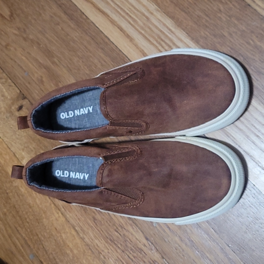 Old Navy brown slip ons